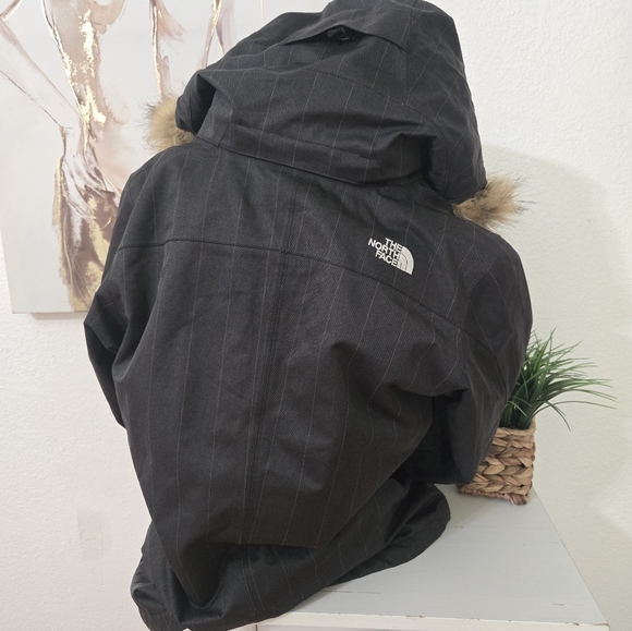 Women's The North Face Parka Jacket With Hood Color Grey Size Medium - Picture 4 of 11